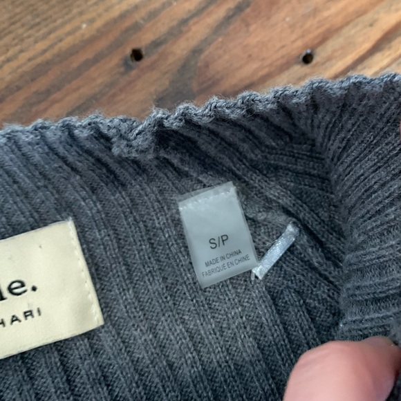 ELIE TAHARI • ribbed sweater top cashmere blend modern chic quiet luxury muted - Picture 10 of 16